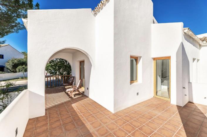 Image No.11-3 Bed Villa / Detached for sale