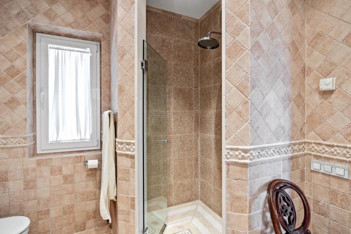 Image No.9-4 Bed Villa for sale