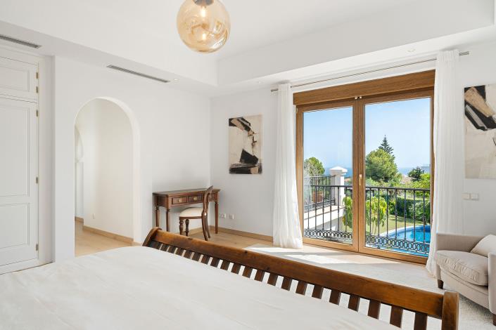 Image No.25-6 Bed Villa for sale