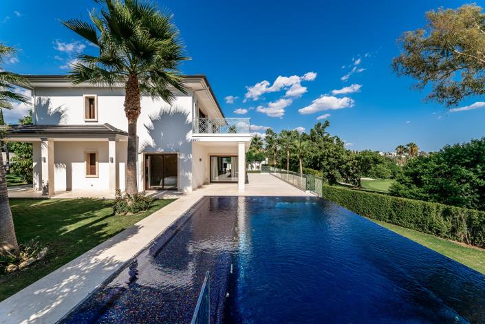 Image No.6-6 Bed Villa for sale