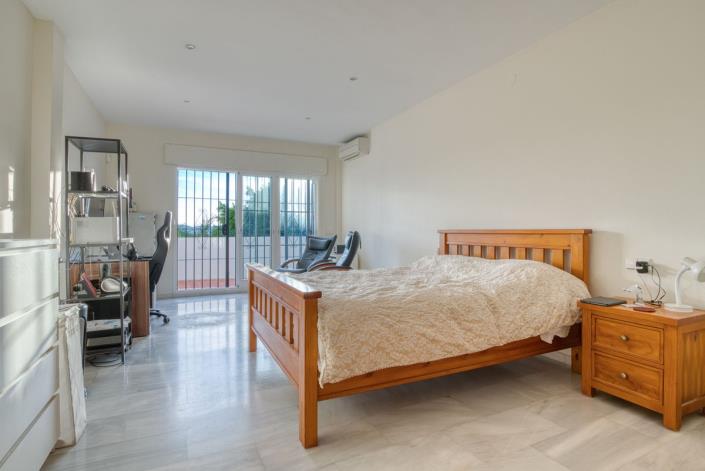 Image No.38-5 Bed Villa for sale