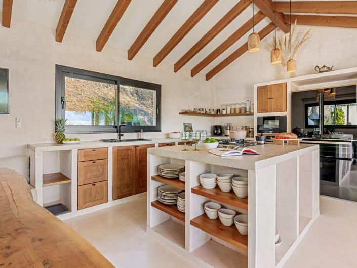 Image No.28-6 Bed Villa for sale