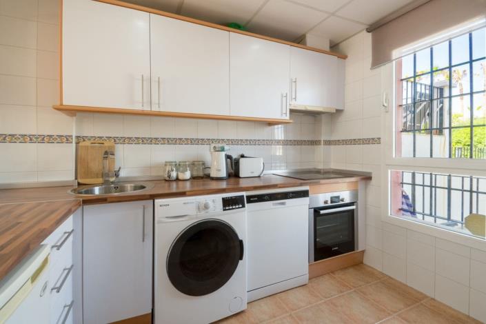 Image No.20-3 Bed Townhouse for sale