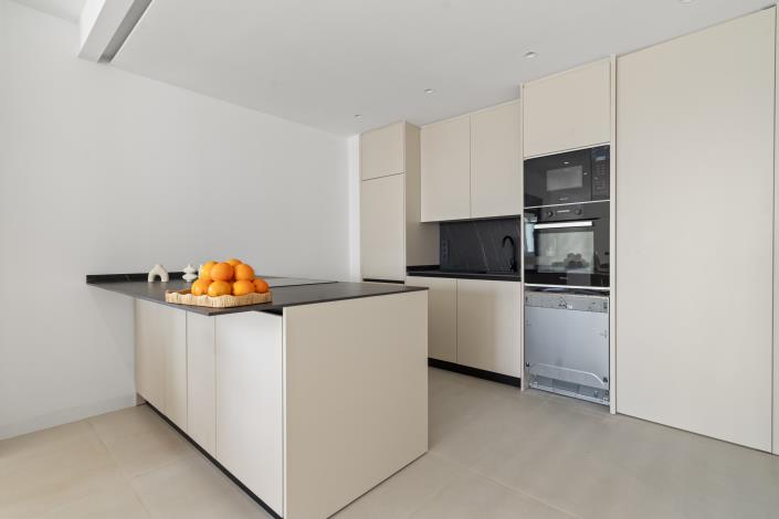 Image No.8-3 Bed Duplex for sale