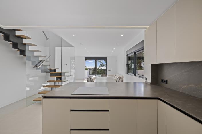 Image No.18-3 Bed Duplex for sale