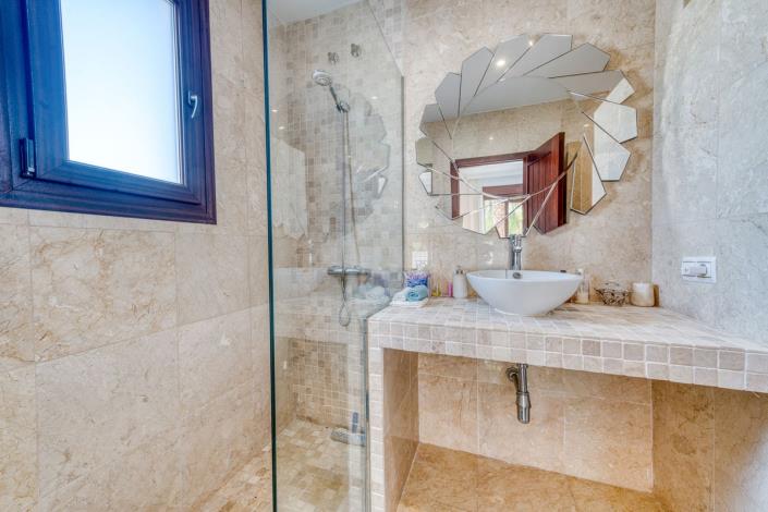 Image No.37-5 Bed Villa for sale