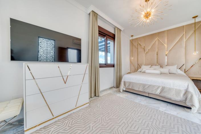 Image No.39-5 Bed Villa for sale