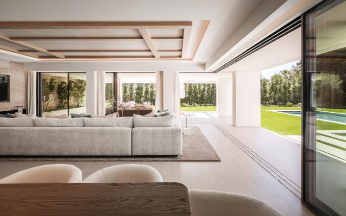 Image No.6-5 Bed Villa for sale