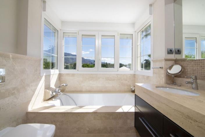 Image No.27-5 Bed Villa for sale