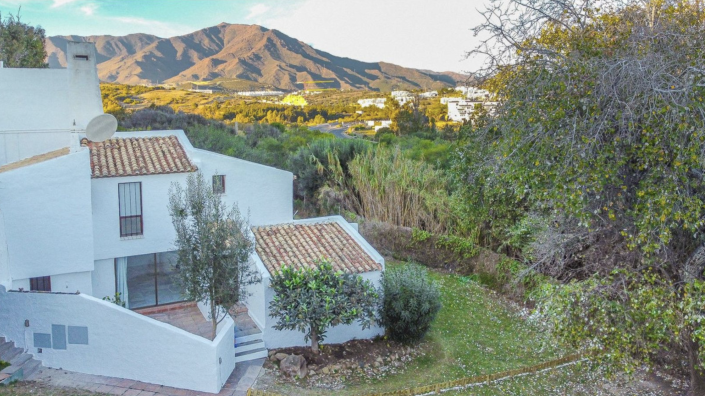 Image No.2-2 Bed Villa / Detached for sale