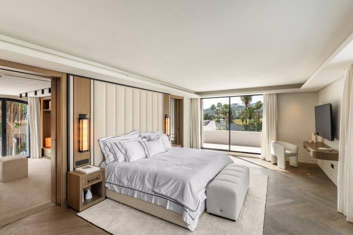 Image No.8-5 Bed Villa for sale