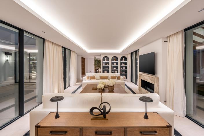 Image No.11-5 Bed Villa for sale