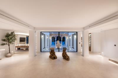 Villa-Las-Palmeras---The-Agency--U20MB--12