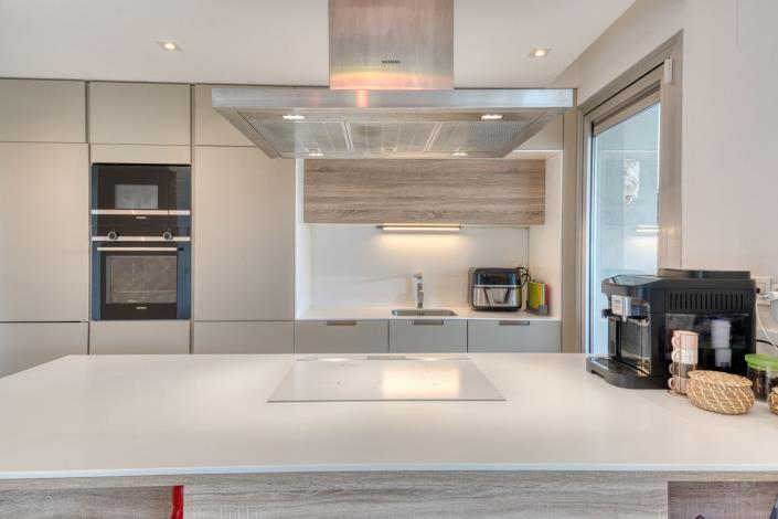 Image No.3-3 Bed Apartment for sale