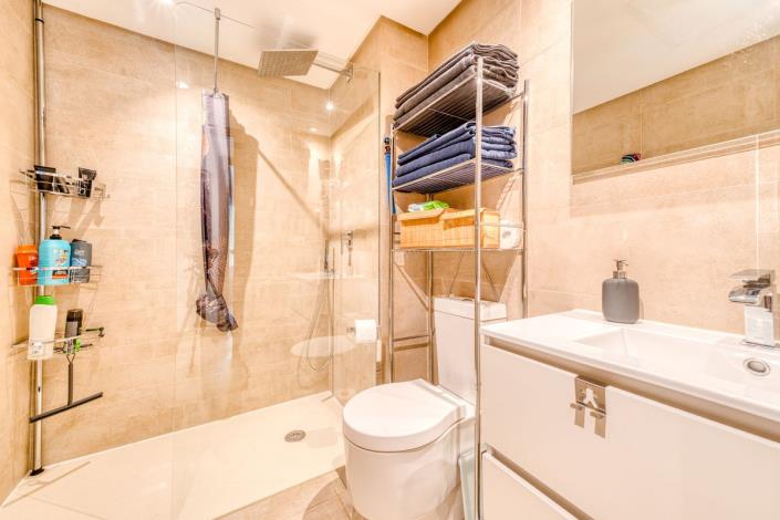 Image No.21-3 Bed Apartment for sale