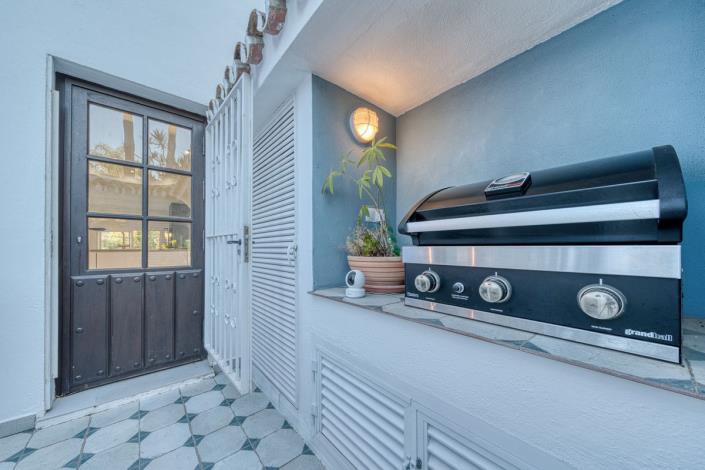 Image No.28-3 Bed Townhouse for sale