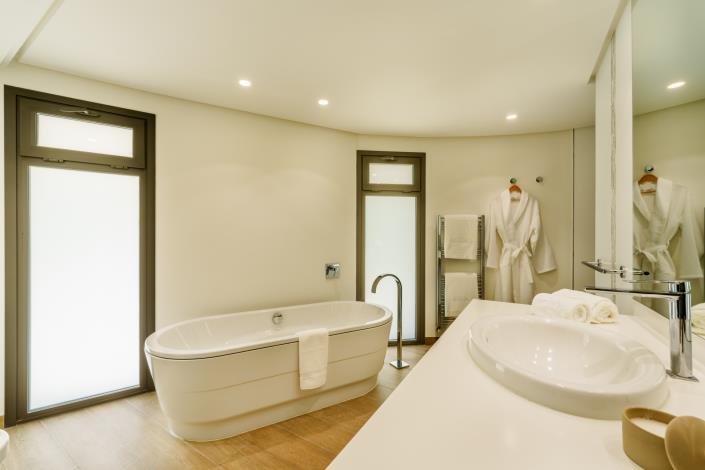 Image No.9-5 Bed Villa for sale