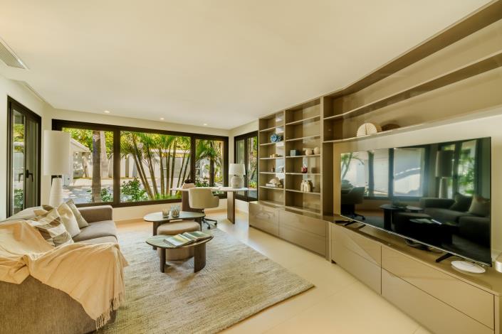 Image No.25-5 Bed Villa for sale