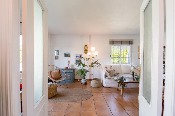 Image No.12-3 Bed Semi-Detached for sale