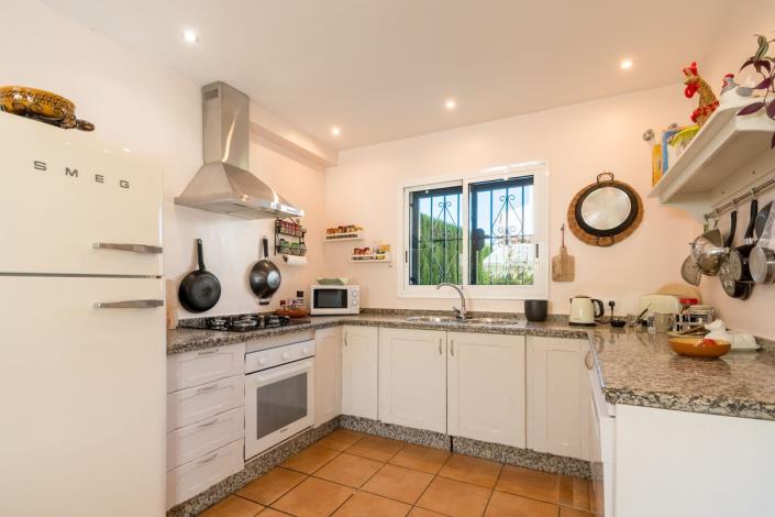 Image No.36-3 Bed Semi-Detached for sale