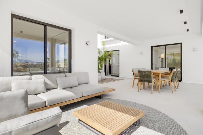 Image No.15-5 Bed Villa for sale