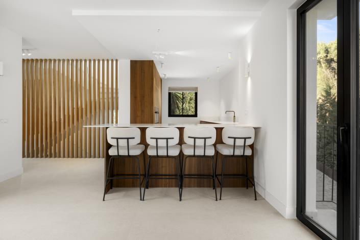 Image No.29-5 Bed Villa for sale