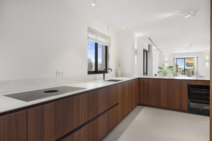 Image No.30-5 Bed Villa for sale