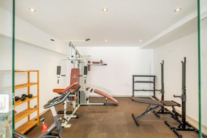 Image No.9-5 Bed Villa for sale