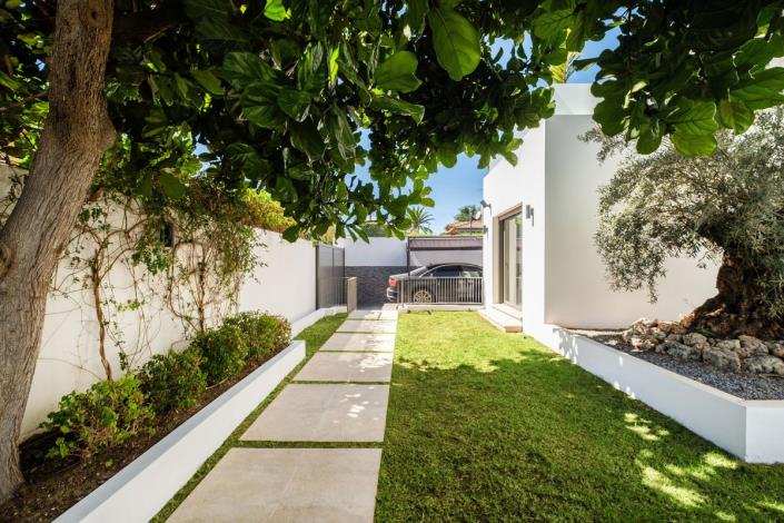 Image No.14-5 Bed Villa for sale