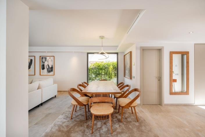 Image No.17-5 Bed Villa for sale