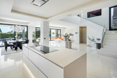 20a67cce-d1b6-4b6c-bb4f-ee0ce6ea1ee5