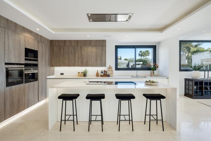 Image No.10-5 Bed Villa for sale