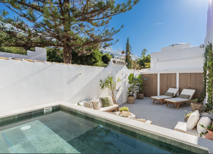 Image No.1-3 Bed Villa for sale