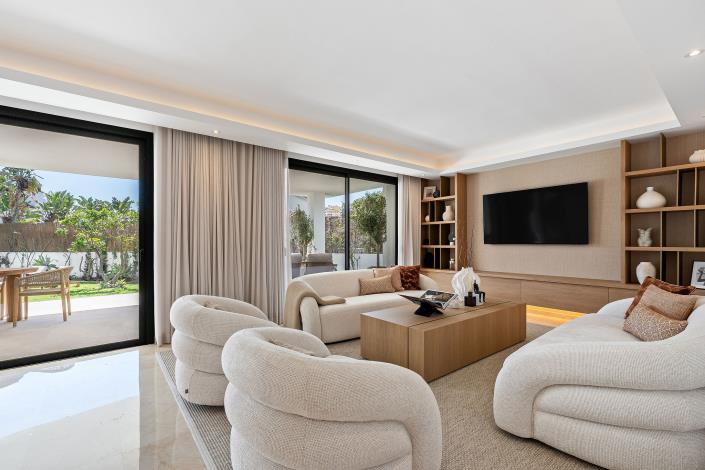 Image No.2-5 Bed Villa for sale