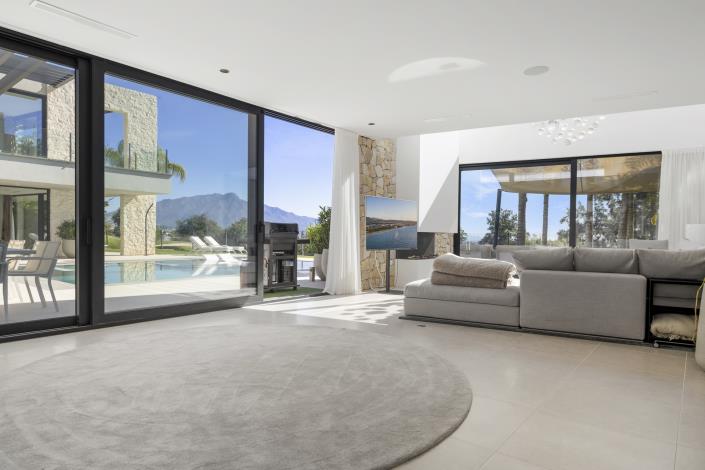 Image No.7-5 Bed Villa for sale