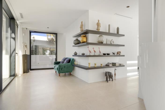 Image No.10-5 Bed Villa for sale