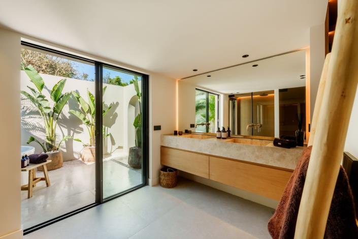 Image No.11-5 Bed Villa for sale