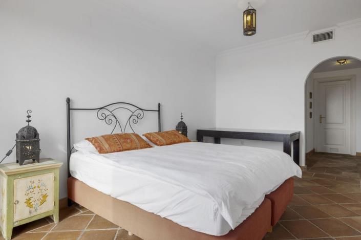 Image No.13-4 Bed Villa / Detached for sale