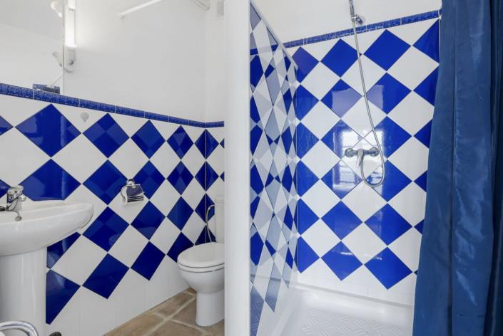 Image No.18-4 Bed Villa / Detached for sale