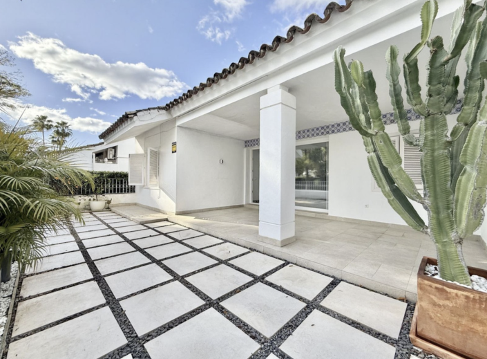 Image No.3-3 Bed Semi-Detached for sale