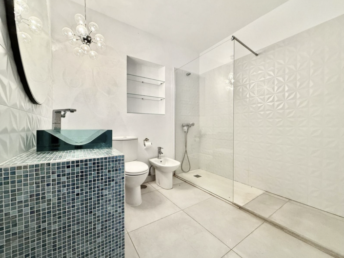 Image No.9-3 Bed Semi-Detached for sale