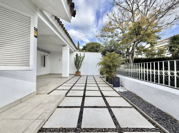 Image No.10-3 Bed Semi-Detached for sale