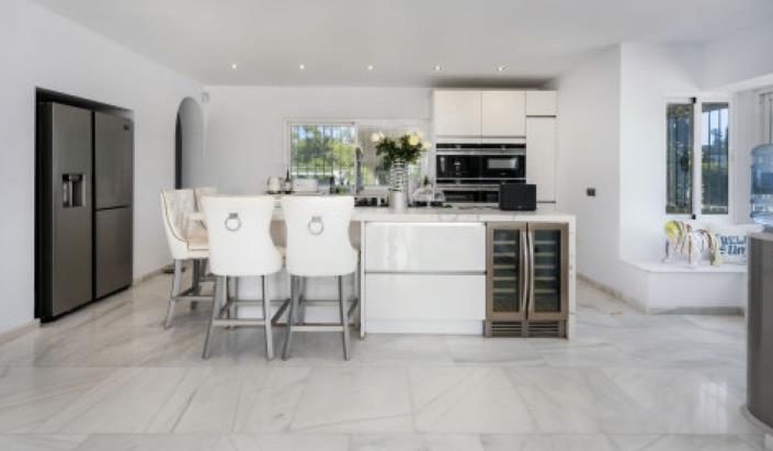 Image No.7-5 Bed Villa for sale