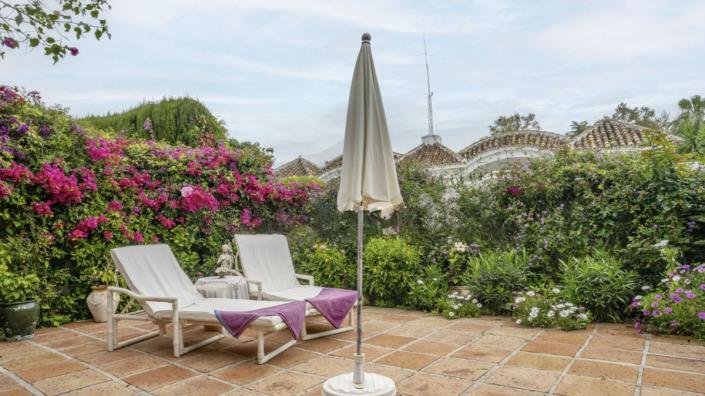 Image No.6-2 Bed Townhouse for sale