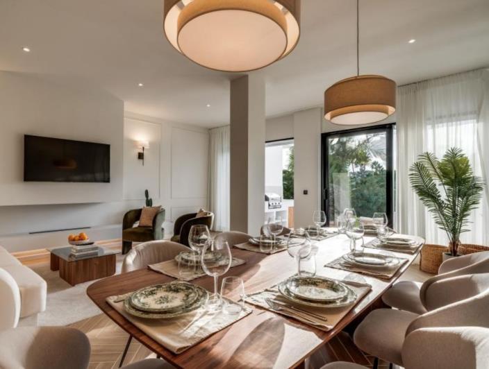 Image No.3-4 Bed Townhouse for sale