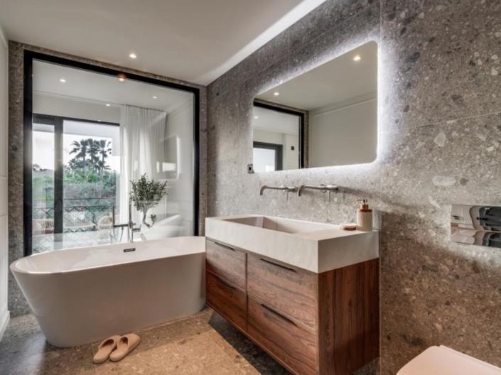 Image No.6-4 Bed Townhouse for sale