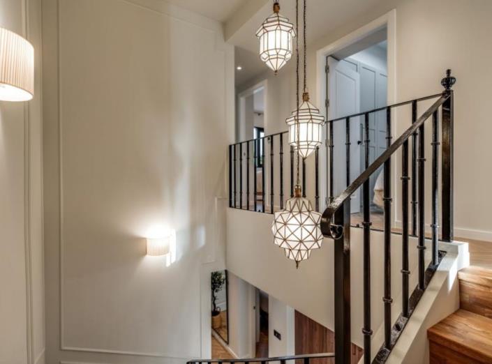 Image No.17-4 Bed Townhouse for sale