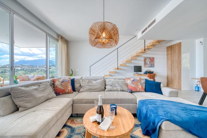 Image No.19-3 Bed Townhouse for sale