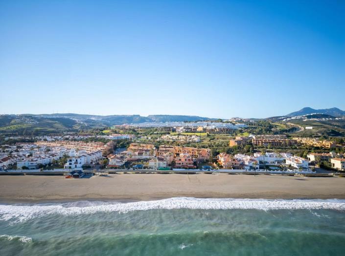 Image No.2-4 Bed Townhouse for sale