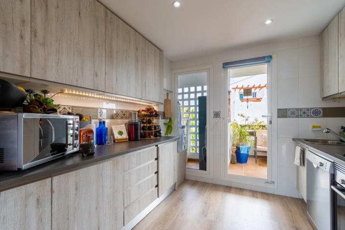 Image No.17-3 Bed Apartment for sale